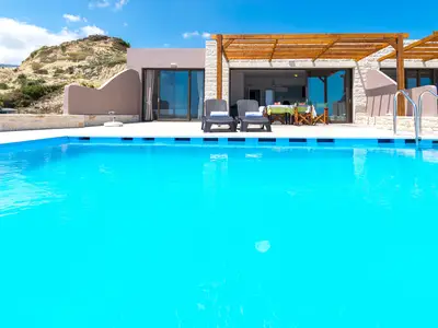 PoolOfHouse