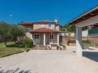 Villa für 12 Personen (151 m²) in Bašići 3/10
