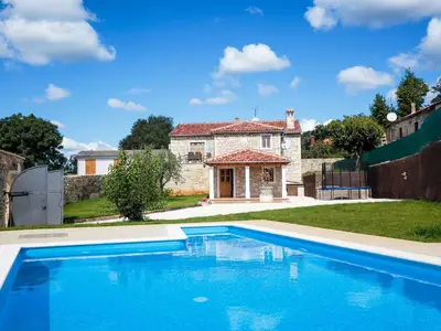 Villa für 12 Personen (151 m²) in Bašići 8/10