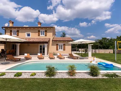 Villa für 8 Personen (155 m²) in Čuletov Breg 8/10