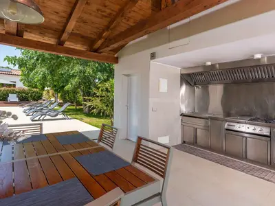 Villa für 8 Personen (500 m²) in Fiorini 3/10