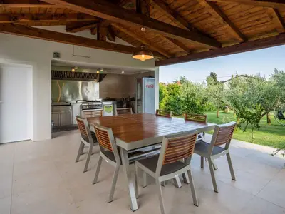 Villa für 8 Personen (500 m²) in Fiorini 4/10