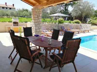 Villa für 6 Personen (110 m²) in Juricani 10/10