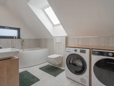 Badezimmer mit Badewanne