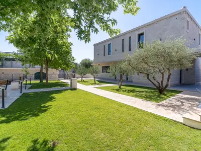 Steinerne Schönheit Villa Neven, der Luxus, den Sie verdienen, nur 20 Minuten von Omiš und dem Meer entfernt.