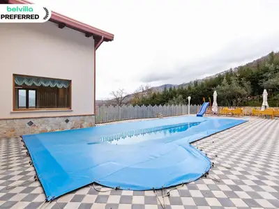 PoolOfHouse