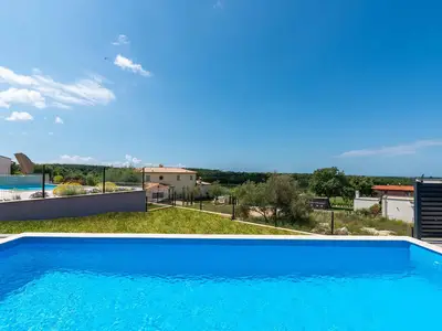 Villa für 4 Personen (130 m²) in Fuškulin 5/10