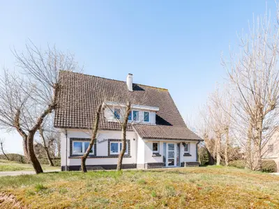 Außenseite Ferienhaus [Sommer]
