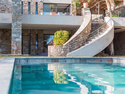 PoolOfHouse