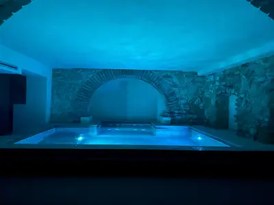PoolOfHouse