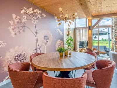 DiningRoom