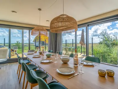 DiningRoom