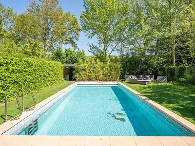 PoolOfHouse