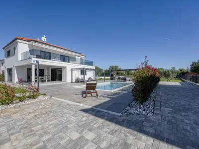 Villa für 8 Personen (200 m²) in Krnica 2/10