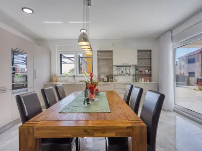 Villa für 8 Personen (200 m²) in Krnica 5/10