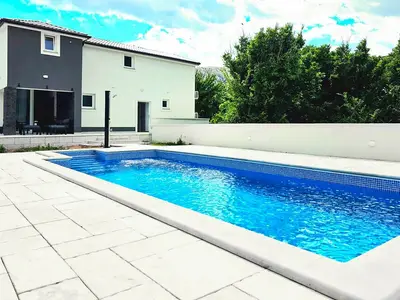 Villa für 10 Personen (350 m²) in Baška 1/10