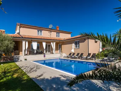 Villa für 8 Personen (130 m²) in Divsici 1/10