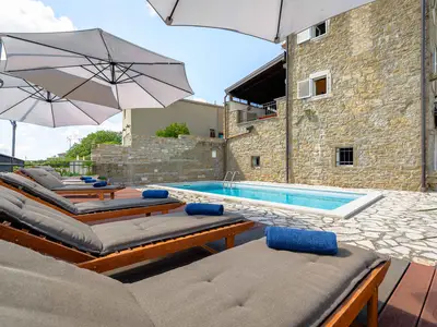 Villa für 8 Personen (242 m²) in Momjan 2/10