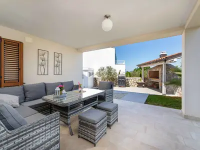 Villa für 6 Personen (160 m²) in Kremenići 5/10