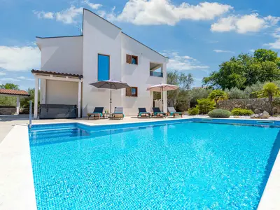 Villa für 6 Personen (160 m²) in Kremenići 9/10