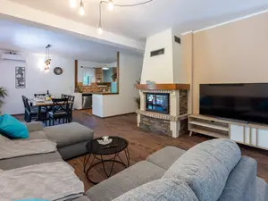 Villa für 8 Personen (200 m²) in Tribalj