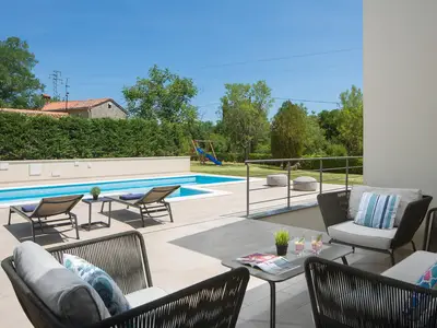 Villa für 8 Personen (200 m²) in Vinez 9/10