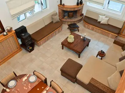 Wohnzimmer mit Kamin