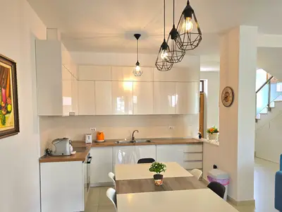 Küche und Essbereich