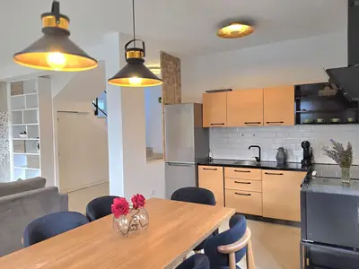 Küche und Essbereich