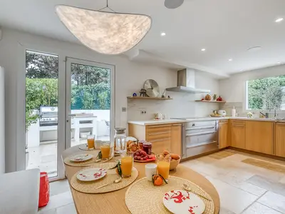 Küche und Essbereich