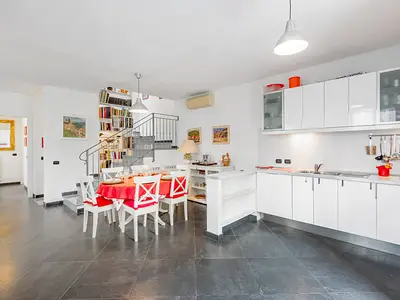 Küche und Essbereich