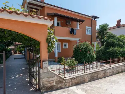 Villa für 3 Personen (25 m²) in Novigrad 10/10