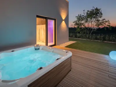 Villa für 8 Personen (200 m²) in Tar 3/10