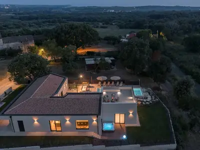 Villa für 8 Personen (200 m²) in Tar 4/10