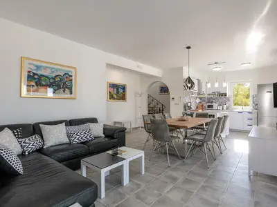 Villa für 7 Personen (240 m²) in Milna 10/10