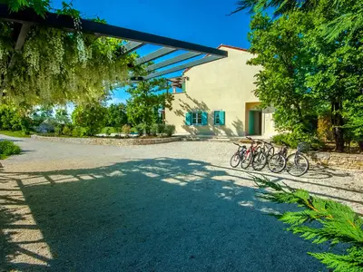 Villa für 10 Personen (300 m²) in Orbanići 2/10