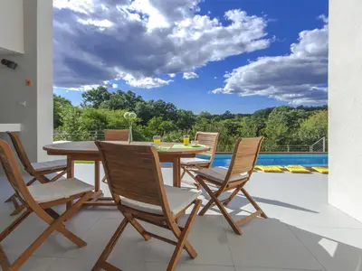 Villa für 9 Personen (350 m²) in Bokordići 7/10