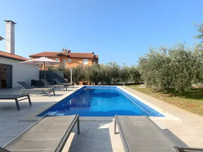 Villa für 8 Personen (150 m²) in Novigrad 2/10