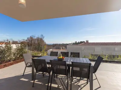 Villa für 8 Personen (198 m²) in Krnica 4/10