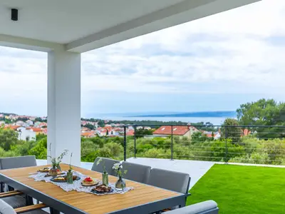 Villa für 8 Personen (200 m²) 2/10