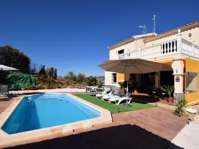 PoolOfHouse