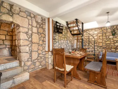 DiningRoom