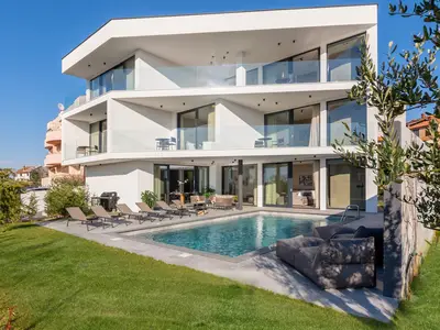 Villa für 10 Personen (568 m²) in Štinjan 1/10