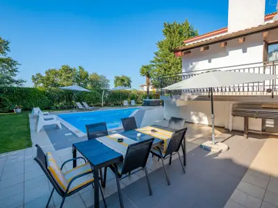 Villa für 8 Personen (180 m²) in Stranici 3/10
