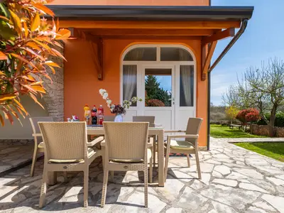 Villa für 8 Personen (240 m²) in Štrmac 10/10