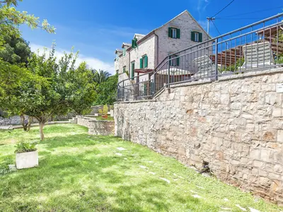 Villa für 6 Personen (100 m²) in Sumartin 2/10