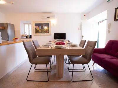 Villa für 6 Personen (100 m²) in Sumartin 7/10