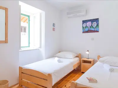 Villa für 6 Personen (100 m²) in Sumartin 8/10