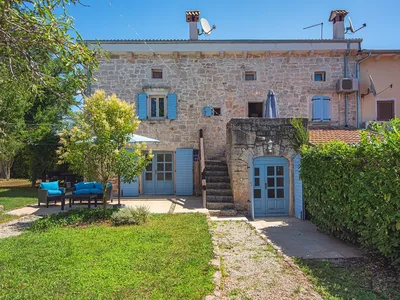Villa für 12 Personen (150 m²) in Sveti Lovreč Pazenatički 8/10