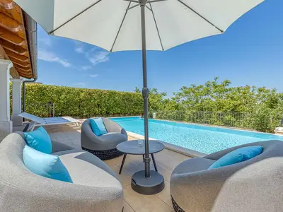 Villa für 8 Personen (150 m²) in Sveti Lovreč Pazenatički 8/10